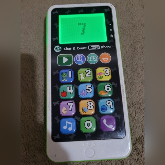 LeapFrog Chat and Count Emoji Phone, Green. - Picture 4 of 5